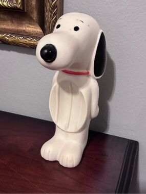 Vintage Snoopy Avon floating soap dish 1950